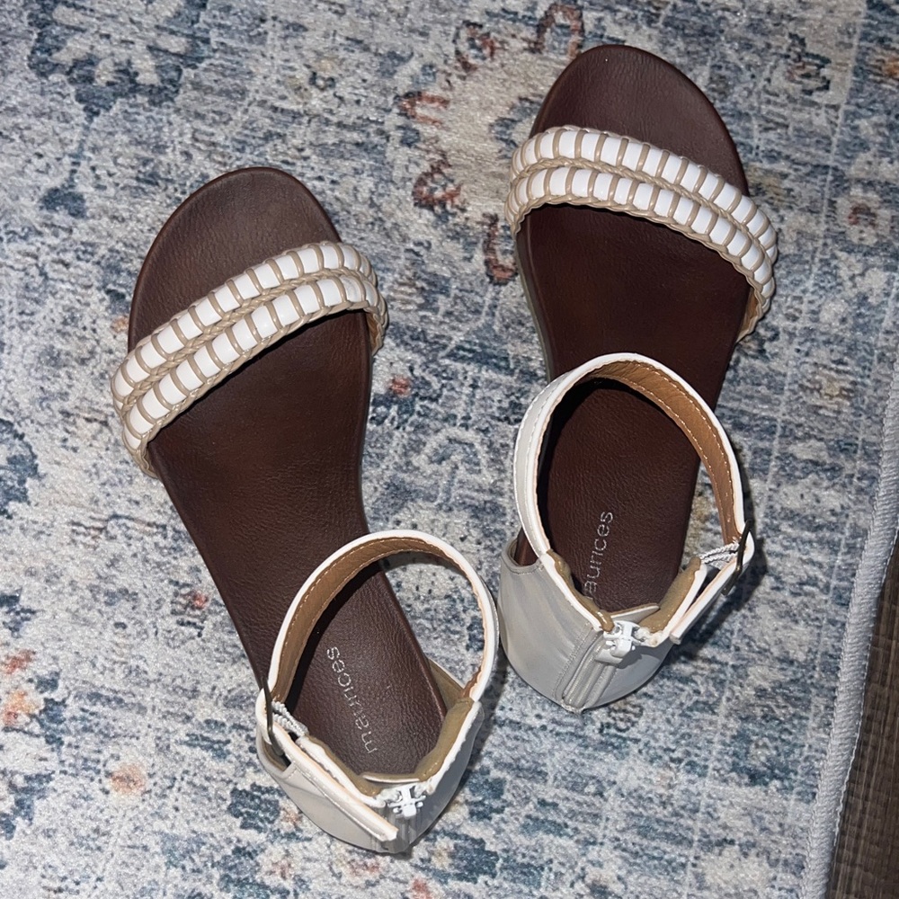 Maurices Tan and Cream Sandals Women’s Size 7.5